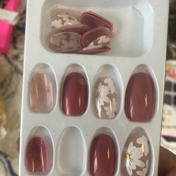 Nails bundle - Picture 6 of 6